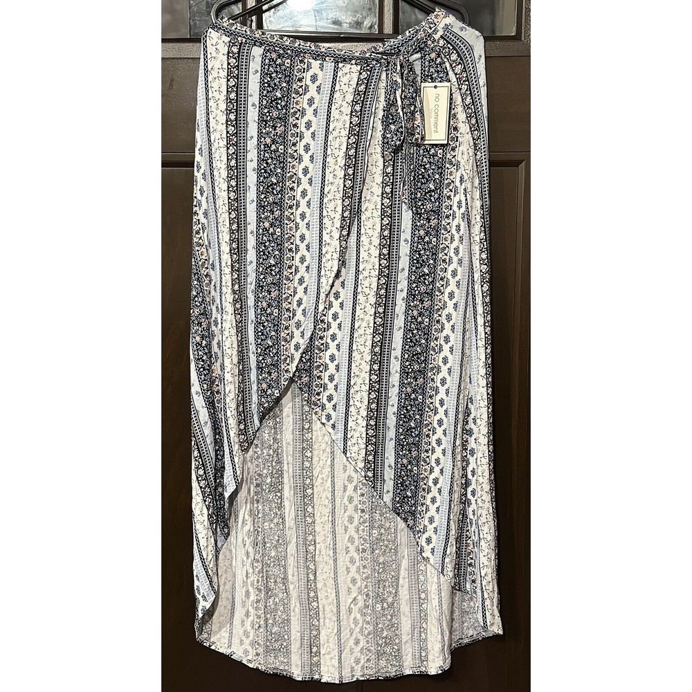 No Comment NY LA Women’s Wrap Skirt with Tie Waist Large Vertical Floral Pattern